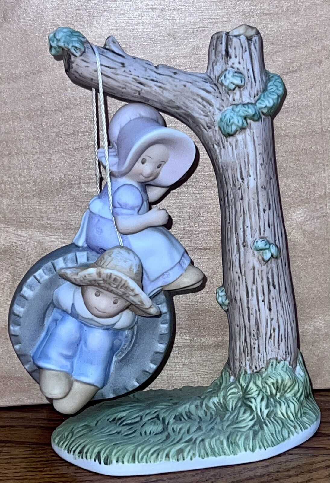 HOMCO Circle of Friends by Masterpiece Porcelain Figurine”Grandpa’s Tree Swing”