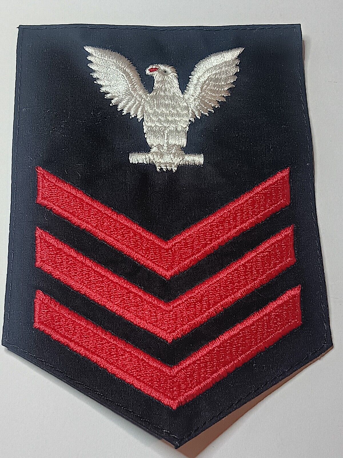 NOS U.S. NAVY PO 1st CLASS White Eagle Three Stripes on Navy Regulation Male