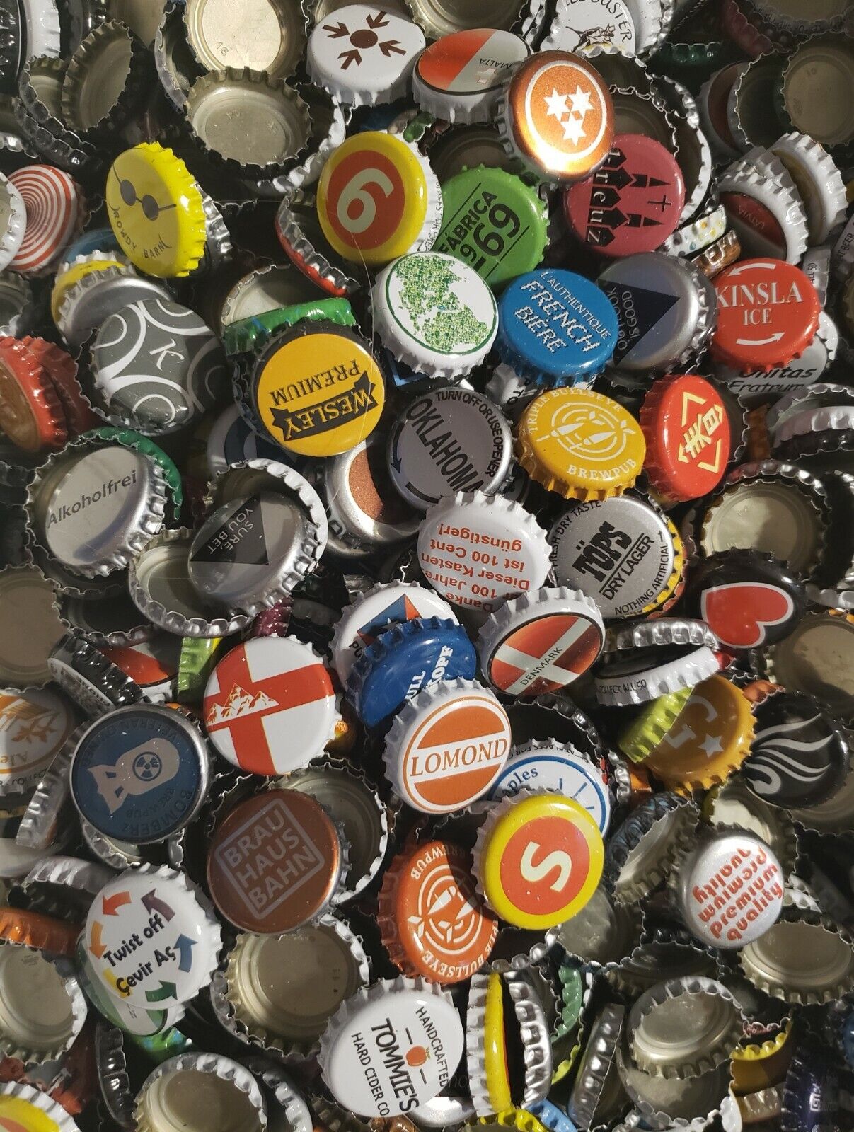 500 Beer Bottle Caps (((HUGE VARIETY))) BEST MIX GUARANTEE Zero Defects Crimped