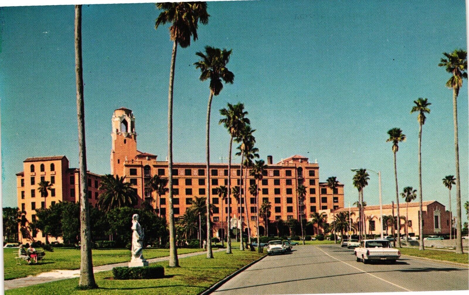 The Vinoy Park Hotel St Petersburg Florida Vintage Postcard Un-Posted