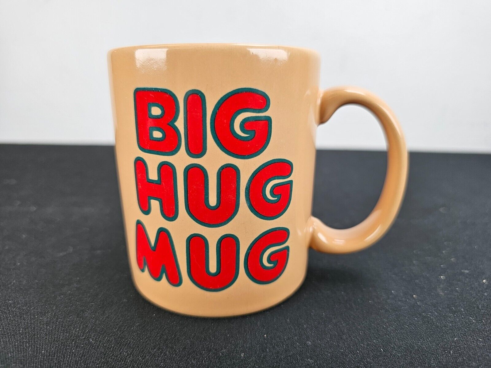 Big Hug Mug Vintage Ceramic Coffee Cup FTD Bouquet  HBO True Detective 