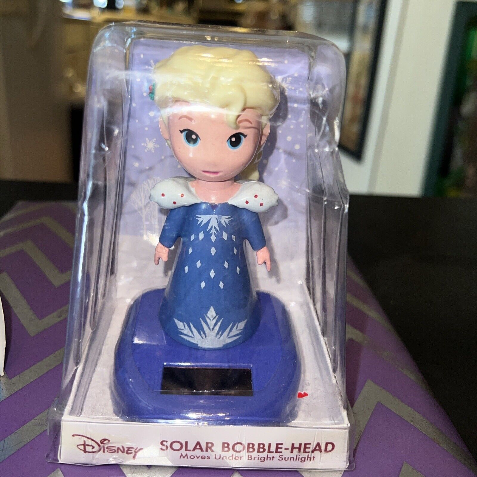 Solar Powered Dancing Bobble Head Toy New - Disney Frozen~Elsa
