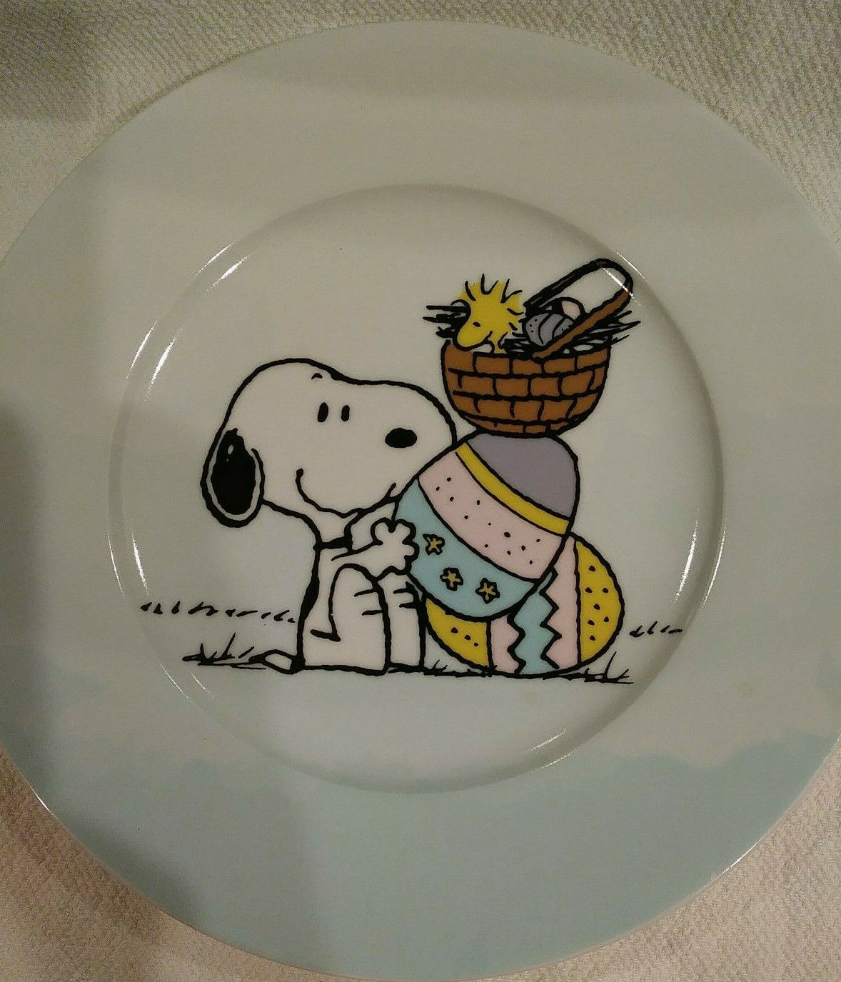 PEANUTS Snoopy Woodstock Easter Egg Salad Snack Plate Dish 8\