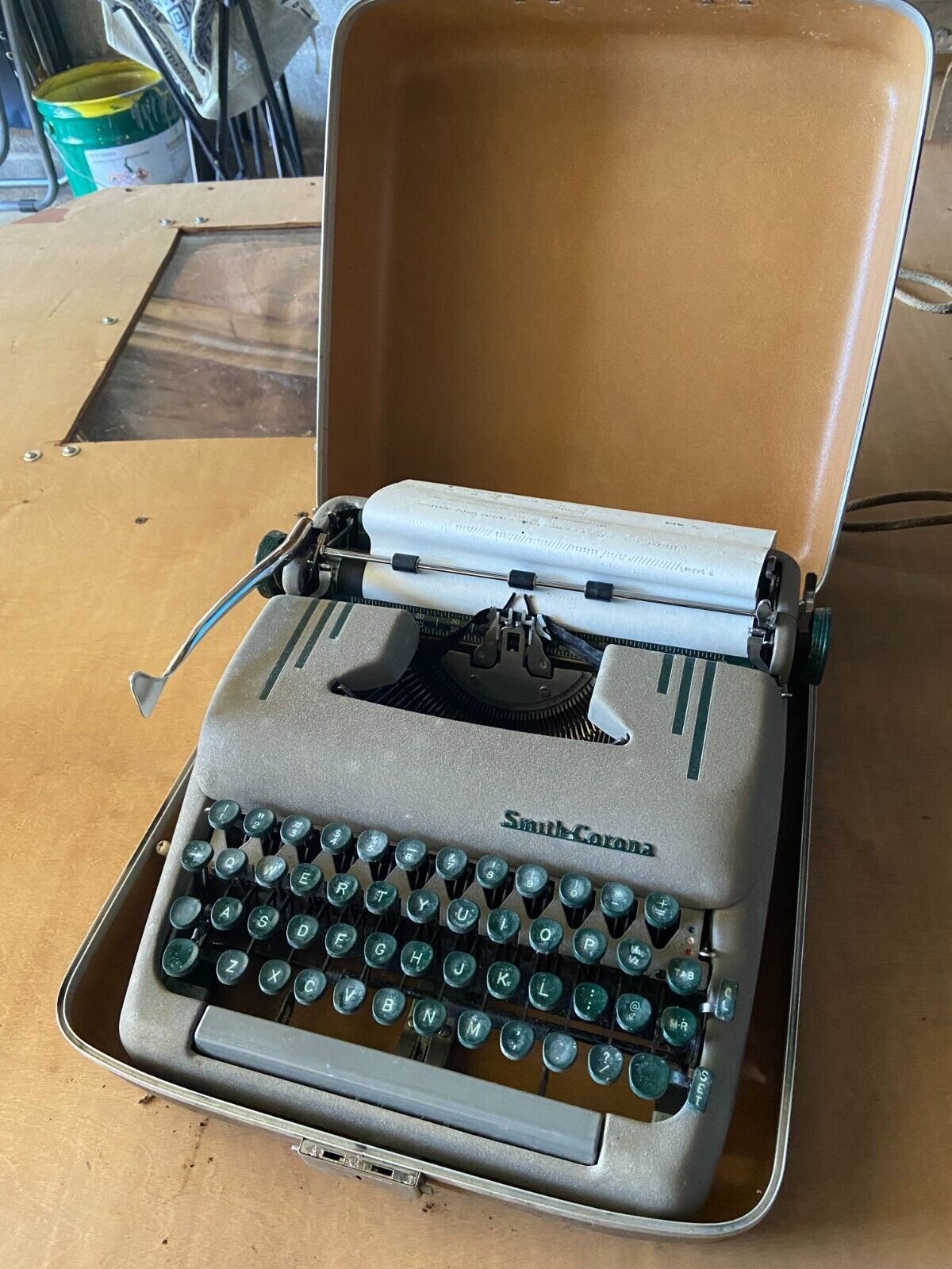 Vintage Smith Corona Electric Portable Typewriter w/Hard Case