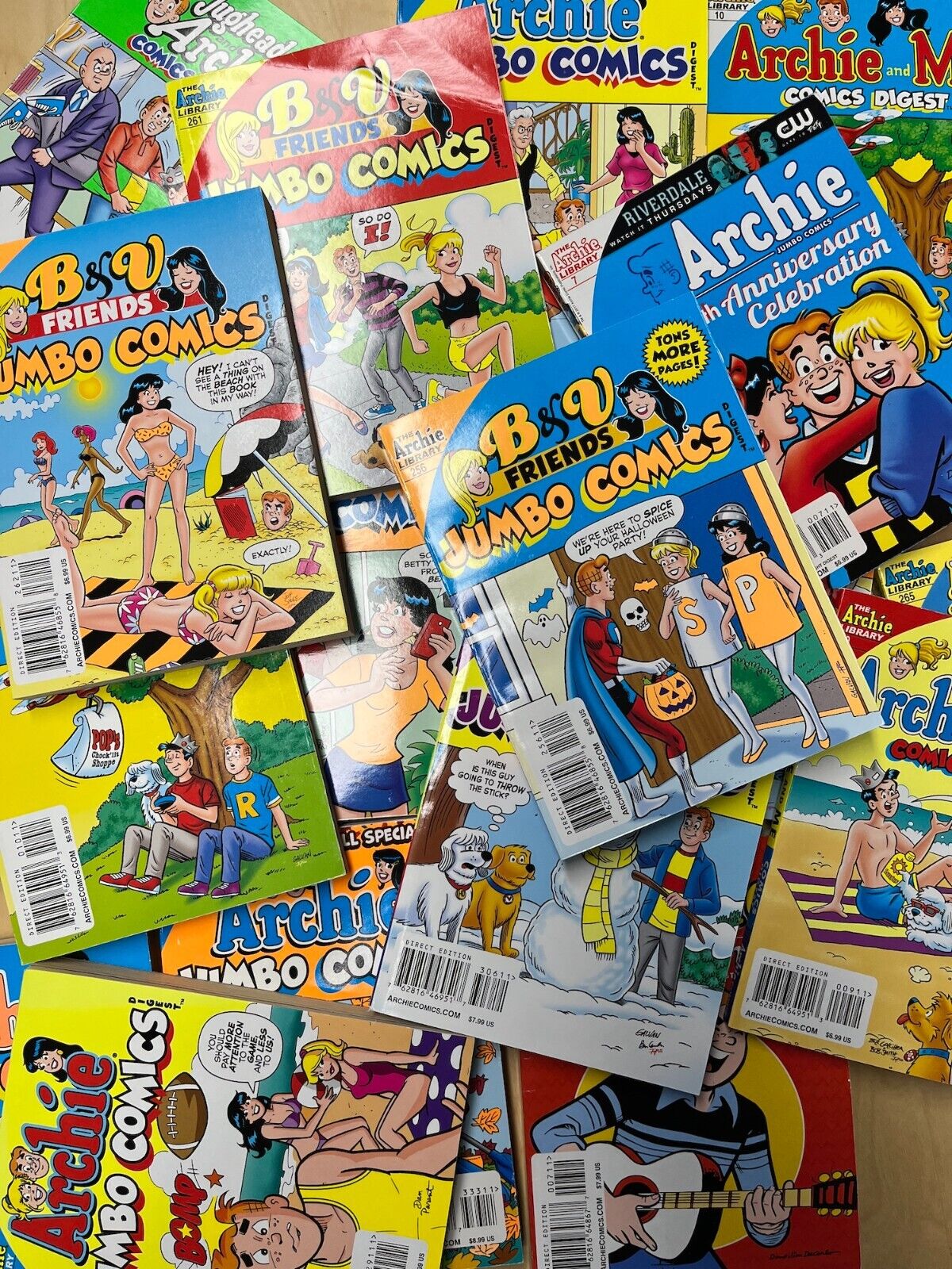 Archie Comic Digest Lot 15-Books Featuring Archie, Betty, Veronica, and More
