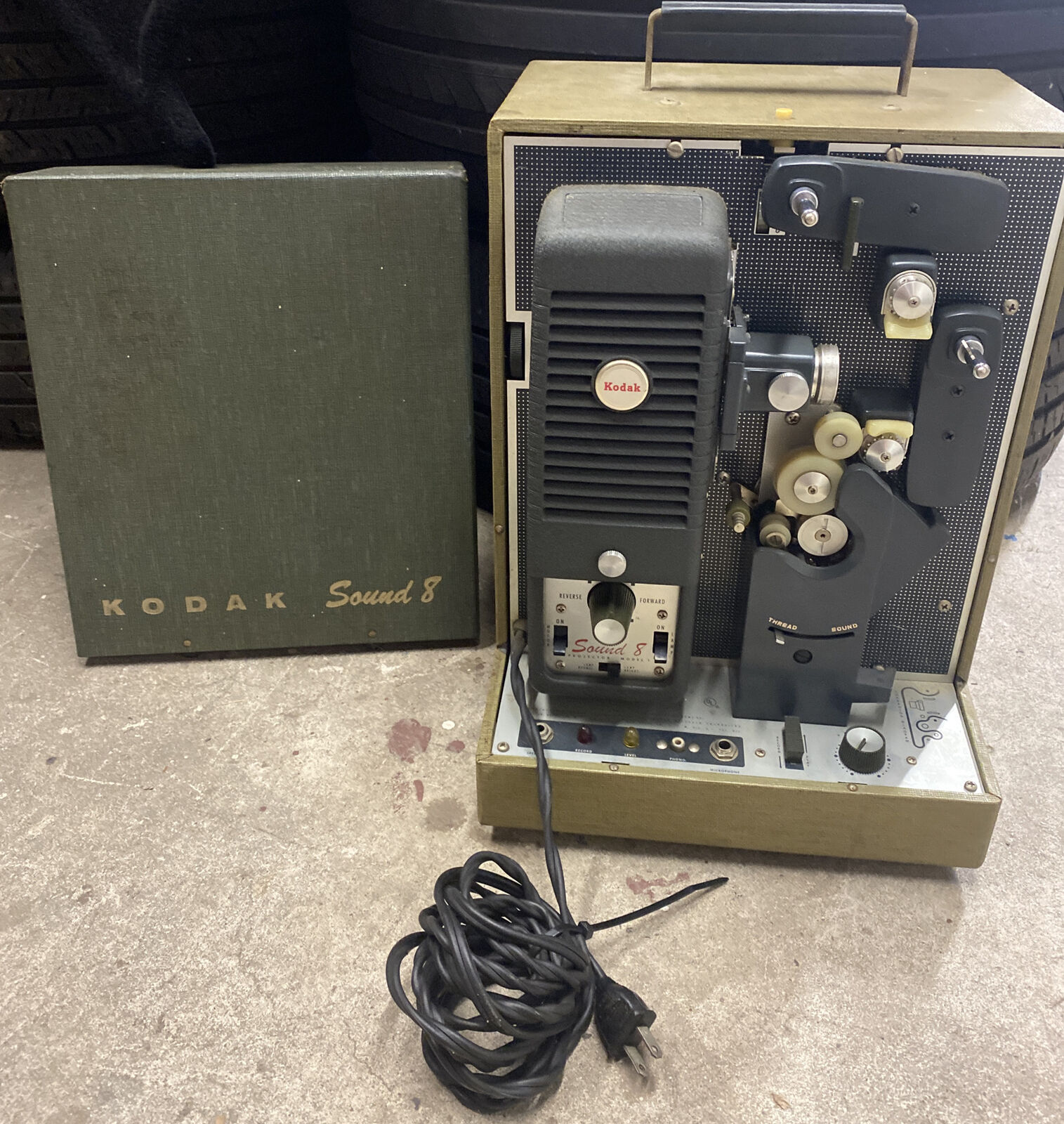 Rare Vintage In Good Condition/Tested 1962 Kodak Sound 8 Projector
