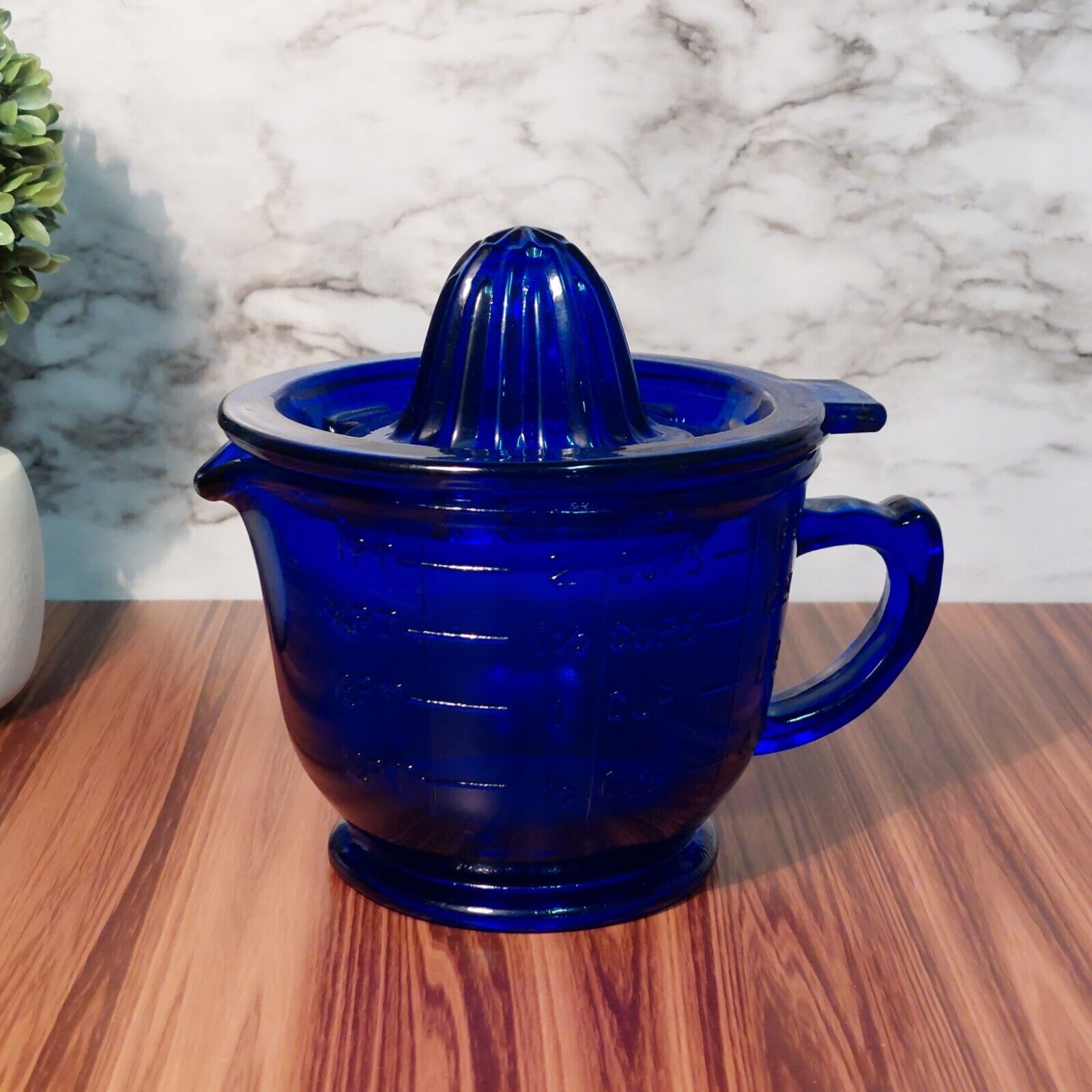 COBALT BLUE DEPRESSION STYLE GLASS JUICER REAMER & 2 CUP MEASURING CUP, Vintage