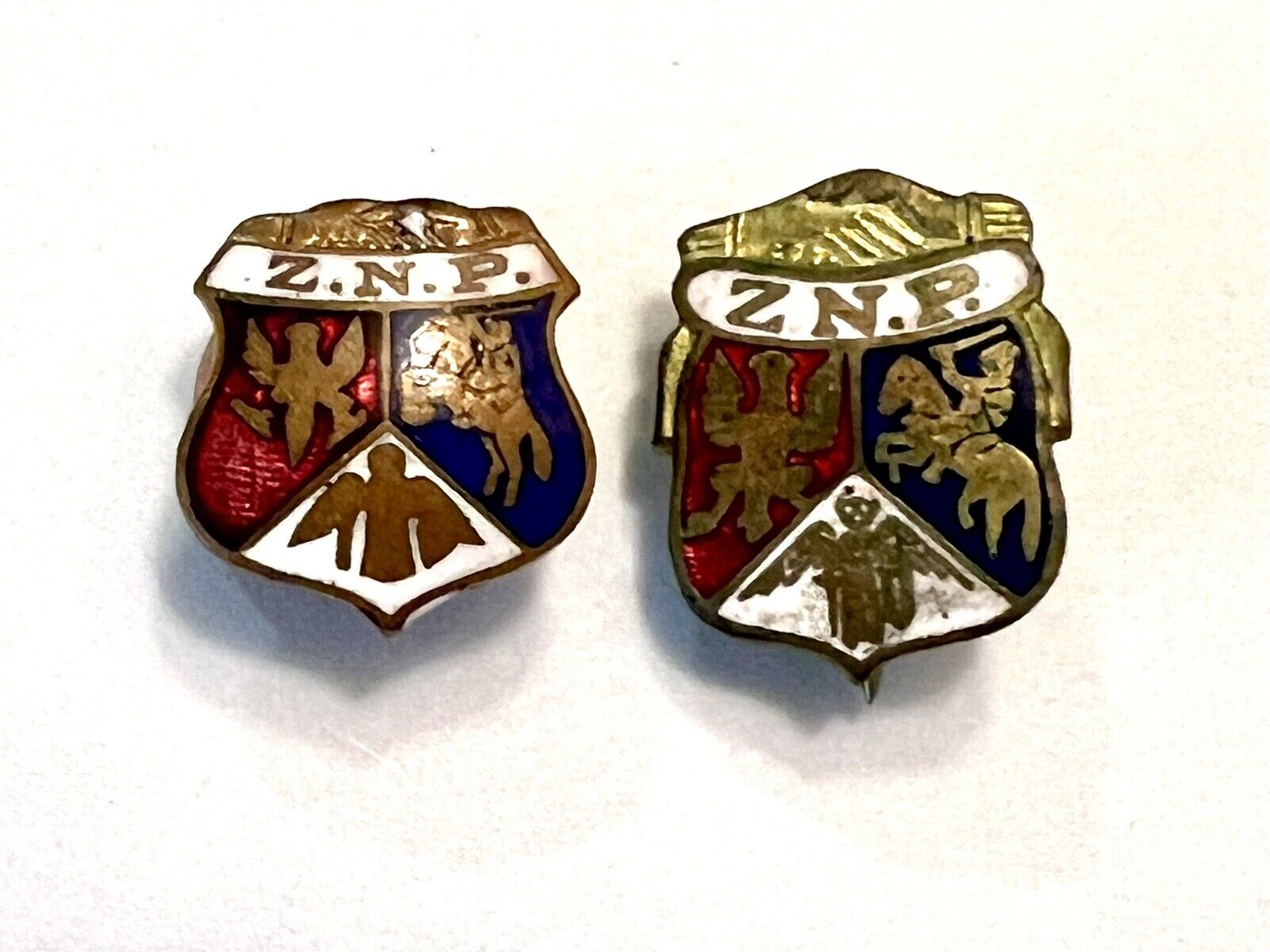 Vintage Polish National Alliance ZNP Vintage Crest fraternal Lapel Pins Lot Of 2
