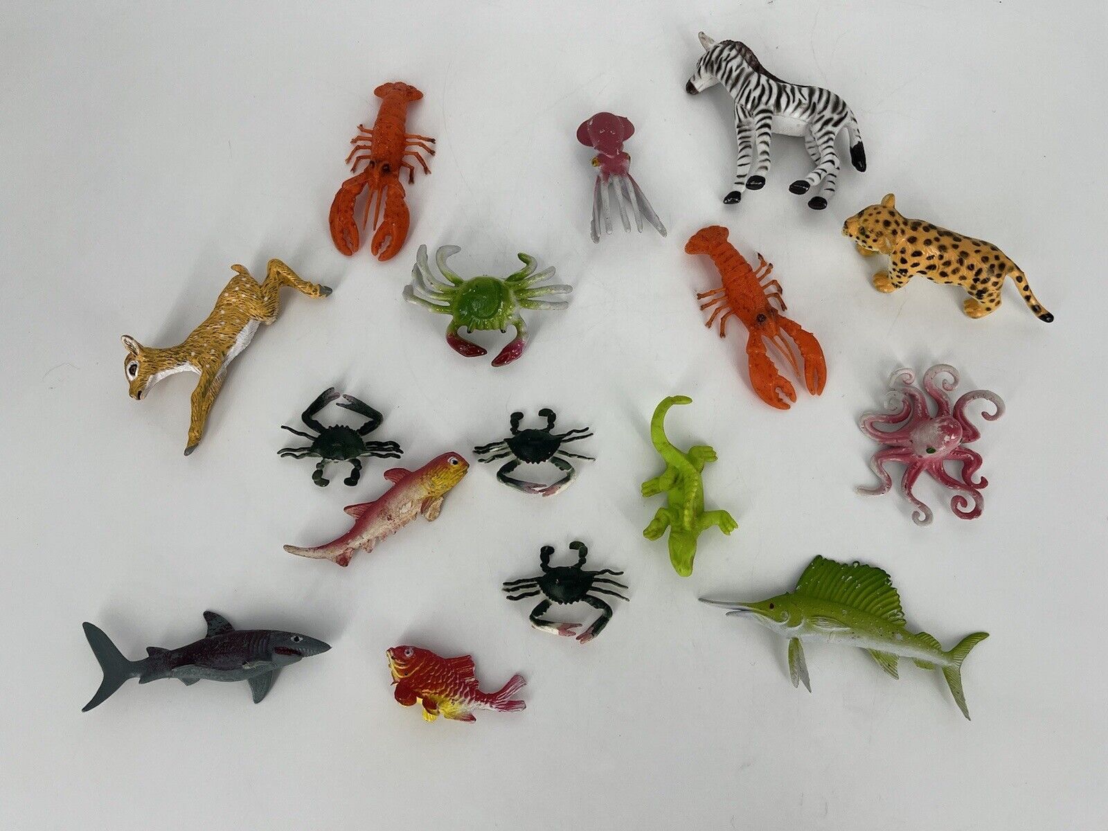 Vintage Lot Of 16 Mixed Sea Water Figures And Animals Plastic Toys 