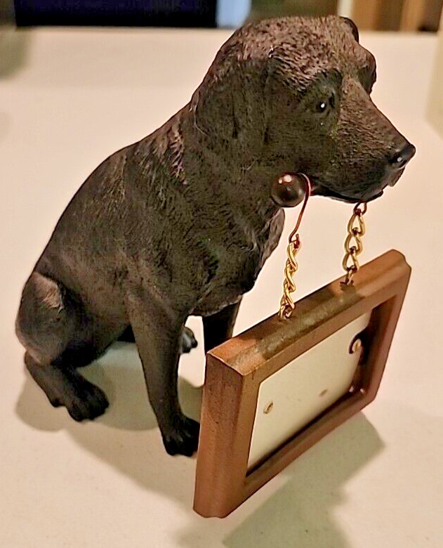 Black Labrador Statue With 2x3 Picture Frame In His Mouth