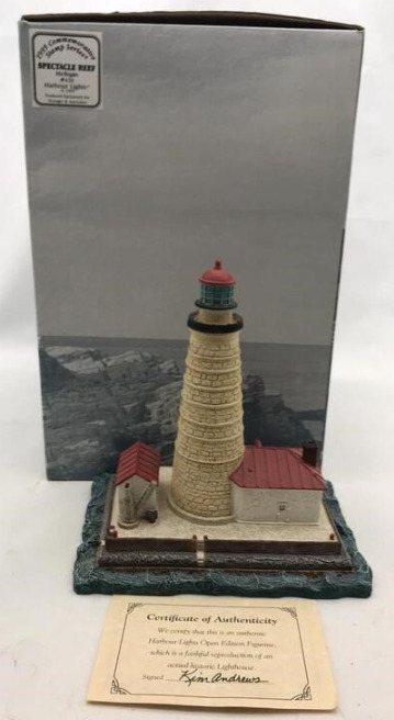 1995 Vintage Harbour Lights Spectacle Reef, Michigan with Box