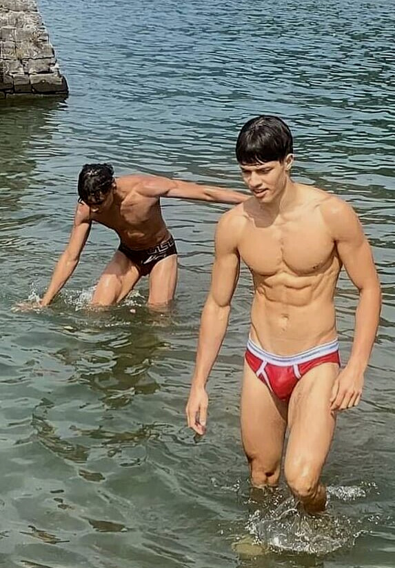 Shirtless Male Muscular Lake Swimmer Hunks Underwear Swim Jocks PHOTO 4X6 H473