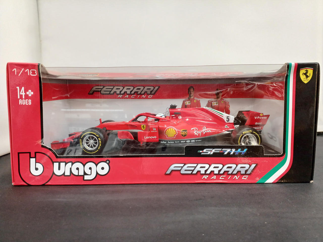 Bburago 1/18 Scale 18-16806V Ferrari Racing