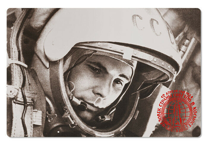 YURI GAGARIN First Man in SPACE Cosmos VOSTOK New Unposted Postcard