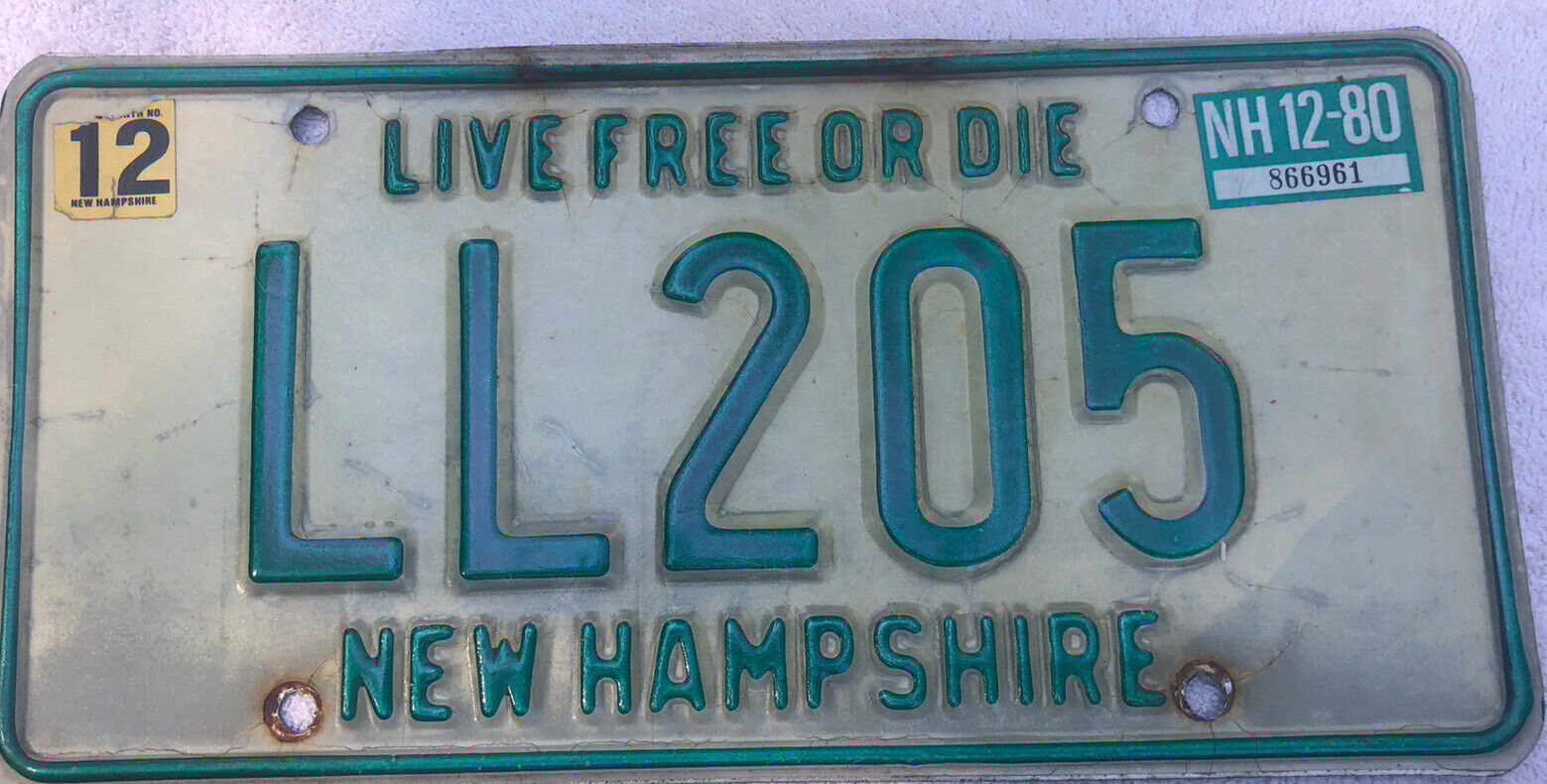 NEW HAMPSHIRE 1980 License Plate LIVE FREE OR DIE Green # LL 205 W/Sticker
