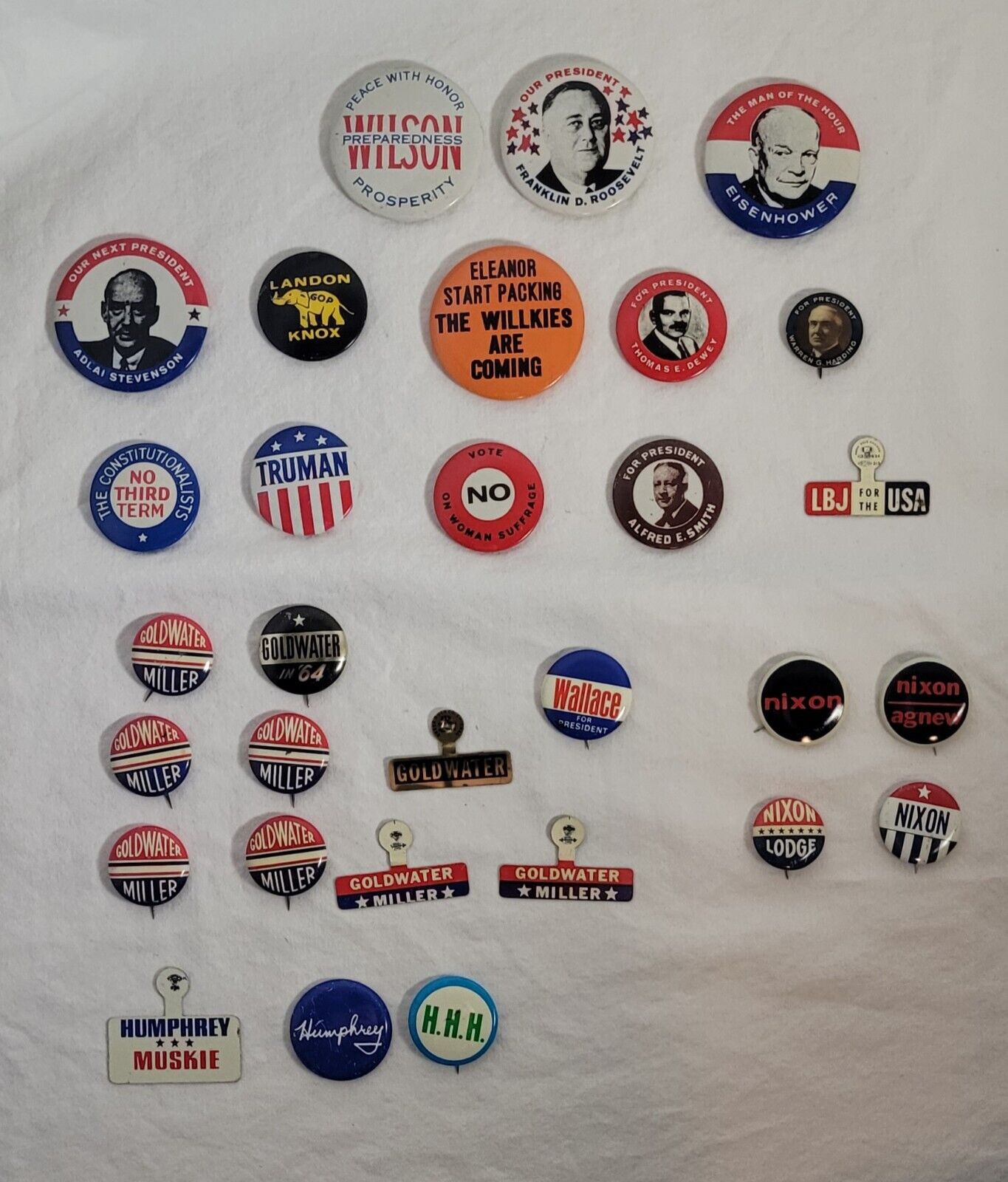 Lot of 25 Vintage Political Campaign Pin Buttons And 5 Tabs Republican