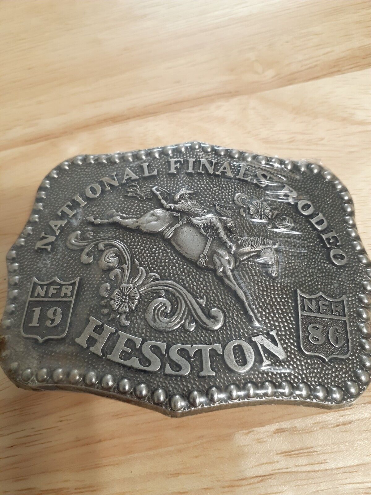 VINTAGE 1986 HESSTON NATIONAL FINALS RODEO BELT BUCKLE FRED FELLOWS SEALED 