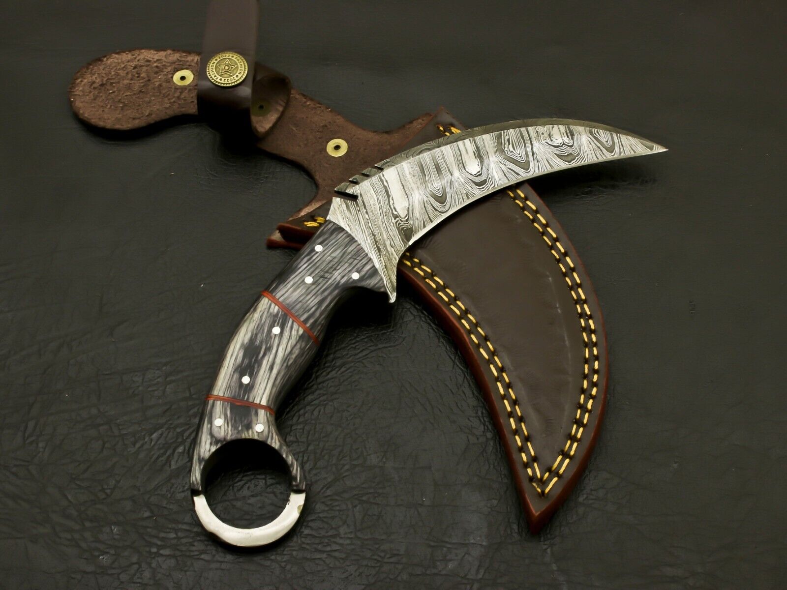 Handmade Damascus Blade Custom Pakka Wood Karambit Hunting Knife/Full Tang