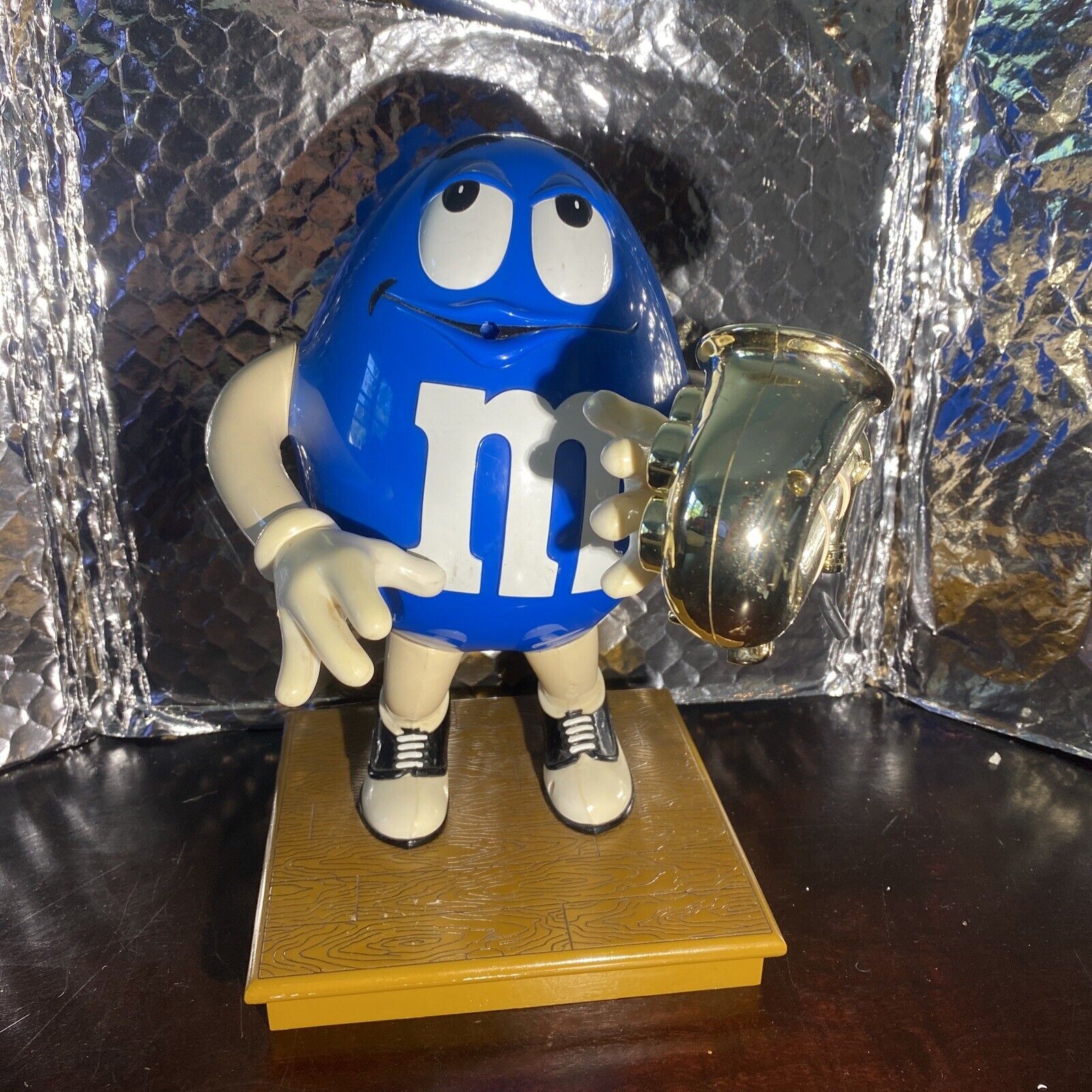 M&M 12x6x6 Collectable Statue Blue M&M Playing Trumpet (1461)