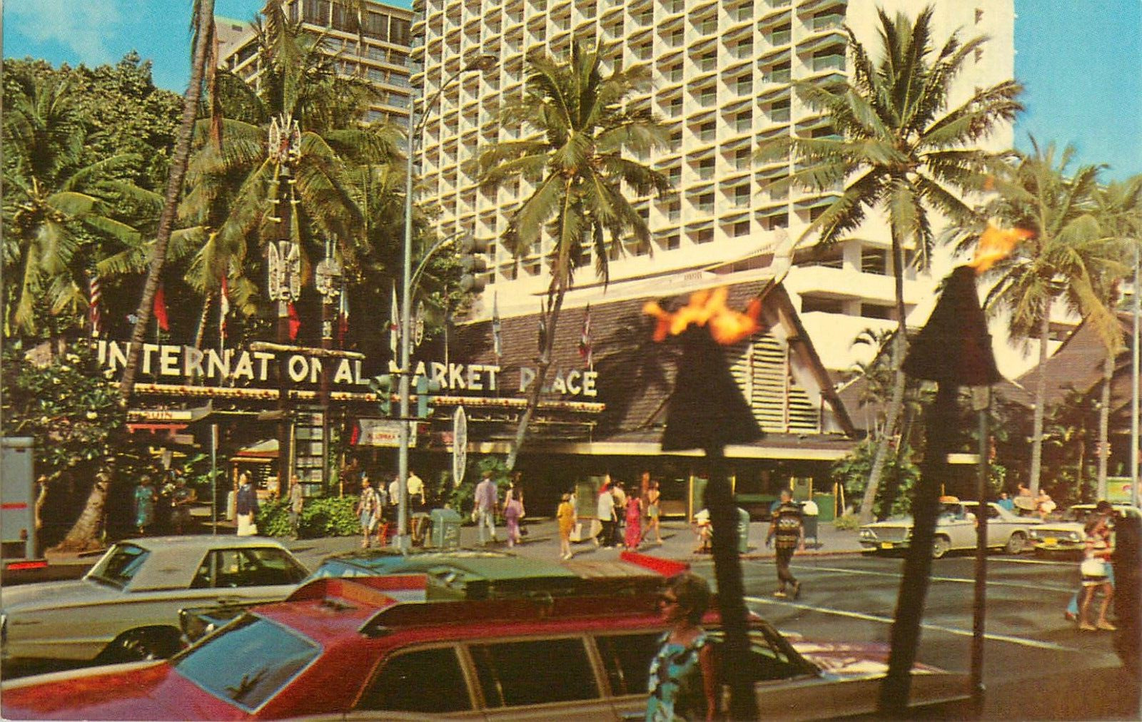 International Marketplace Waikiki Beach-Vintage 1971 NOS Unposted Postcard