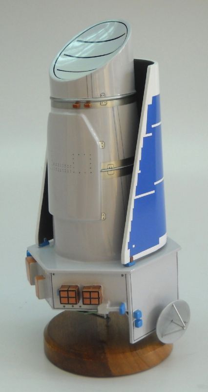 KEPLER NASA Discovery Mission Spacecraft Mahogany Kiln Dry Wood Model Large New
