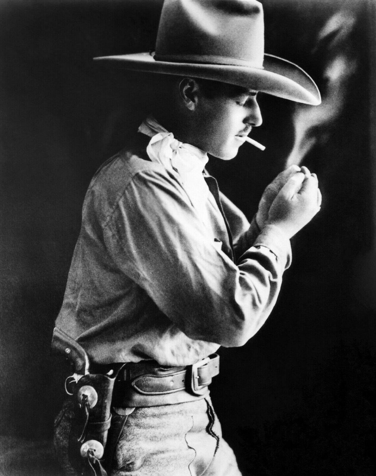 1920s Cowboy Actor JACK HOLT Lighting Cigarette PHOTO  (187-e )