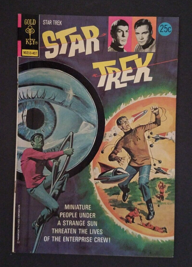 Star Trek # 25 Gold Key Photo cover Spock, Capt. Kirk. Dwarf Planet VF/NM