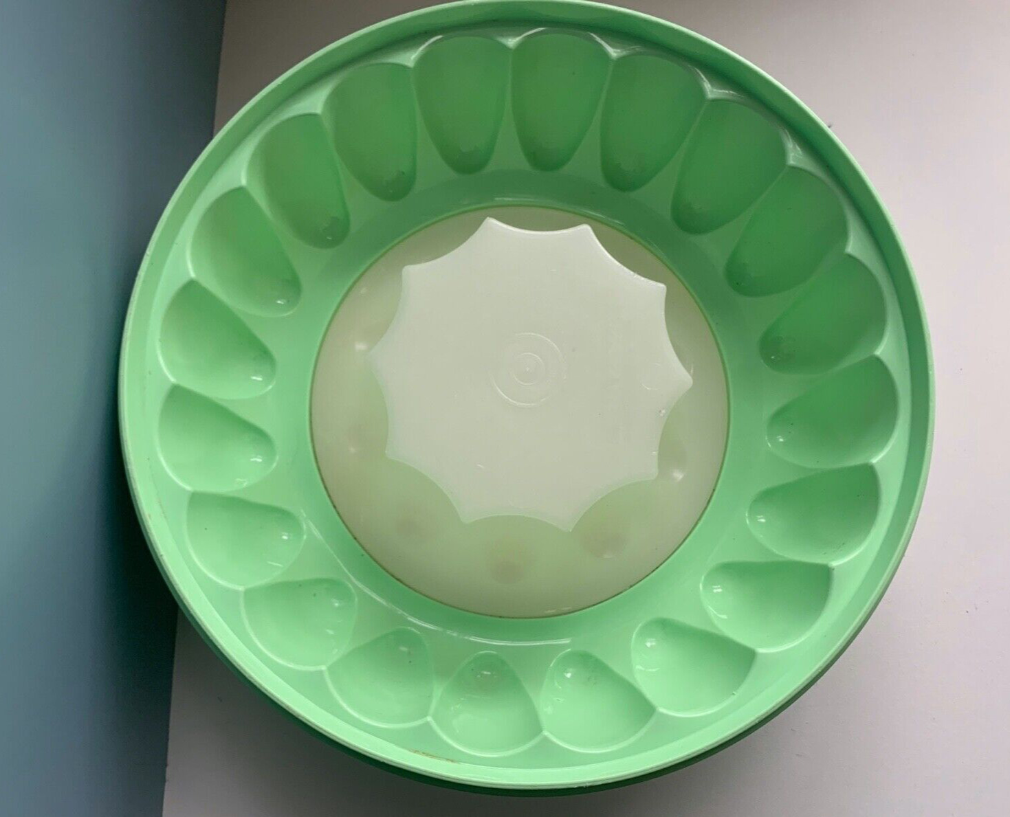 vtg Tupperware Jello Mold Jadeite Mint Green Jell-N-Serve CONTAINER mcm ice ring