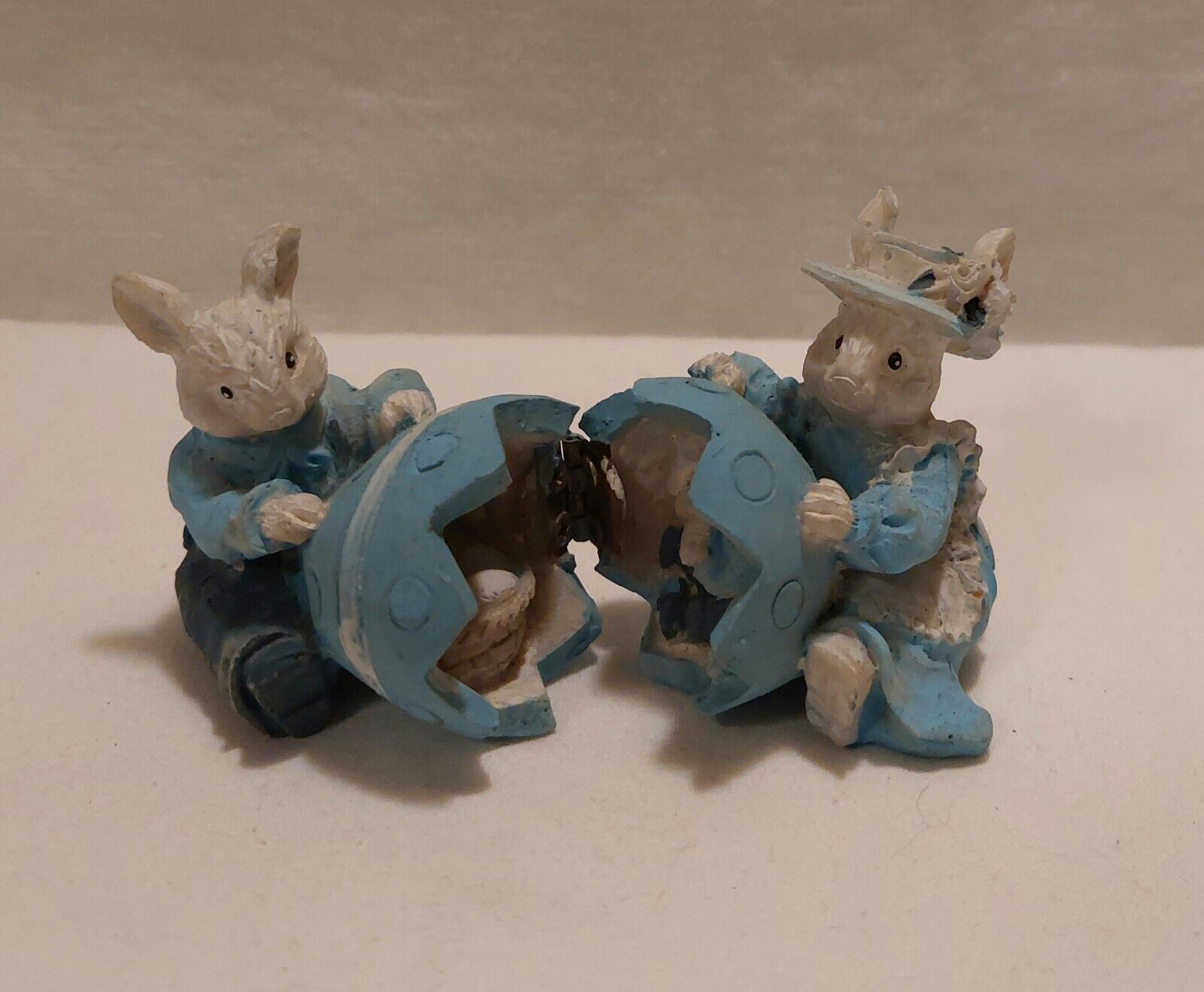 Vintage Resin Easter Bunnies Opening  Hinged Egg Decorative Holiday Figurine