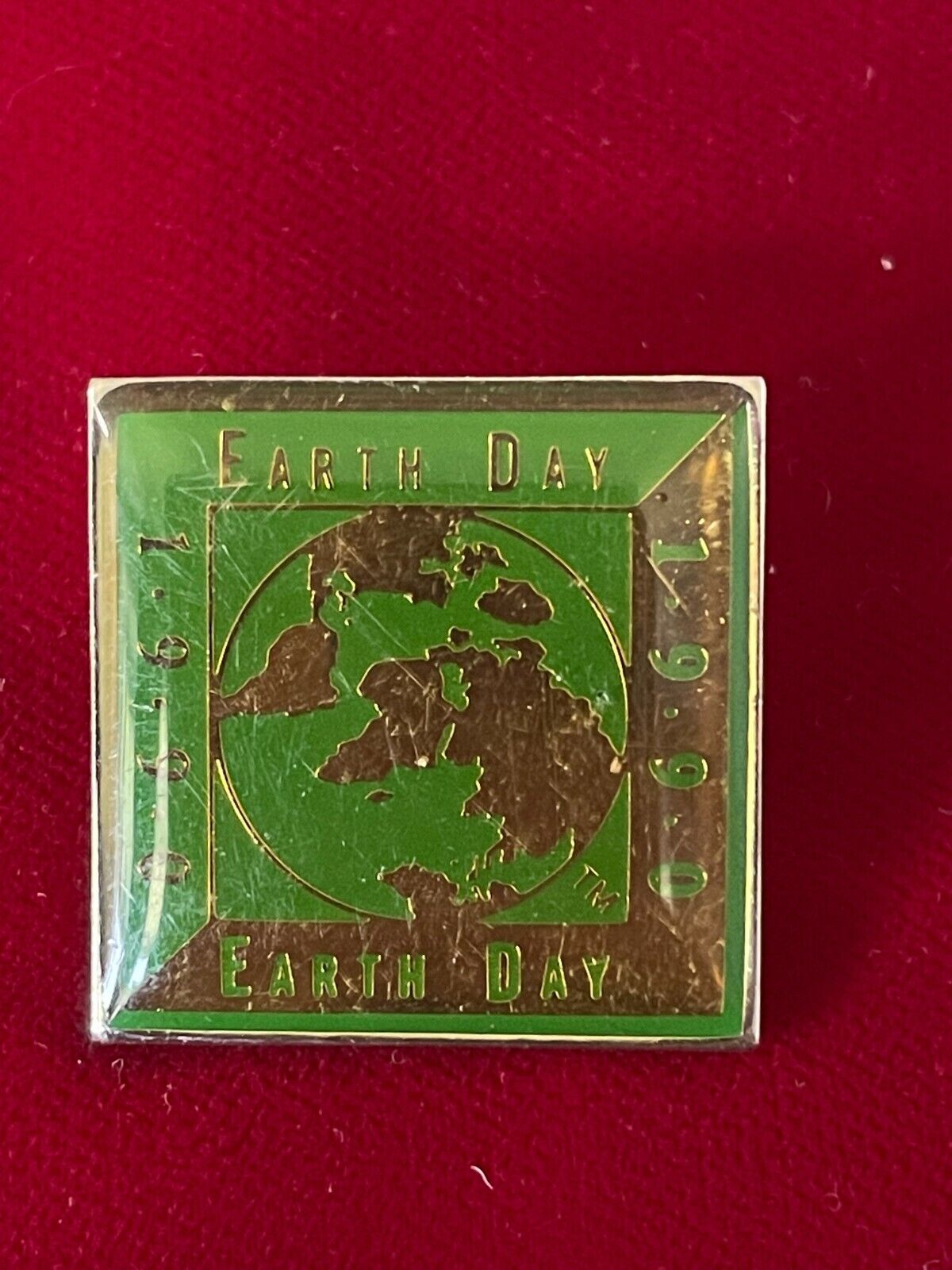 Earth Day 1990 Epoxy Lapel Tie Pin Climate Change Recycle Awareness Eco 1\