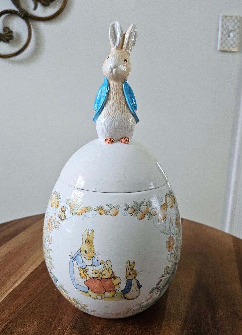 Beatrix Potter Peter Rabbit Easter Egg Cookie Jar FW & Co 1996 Teleflora