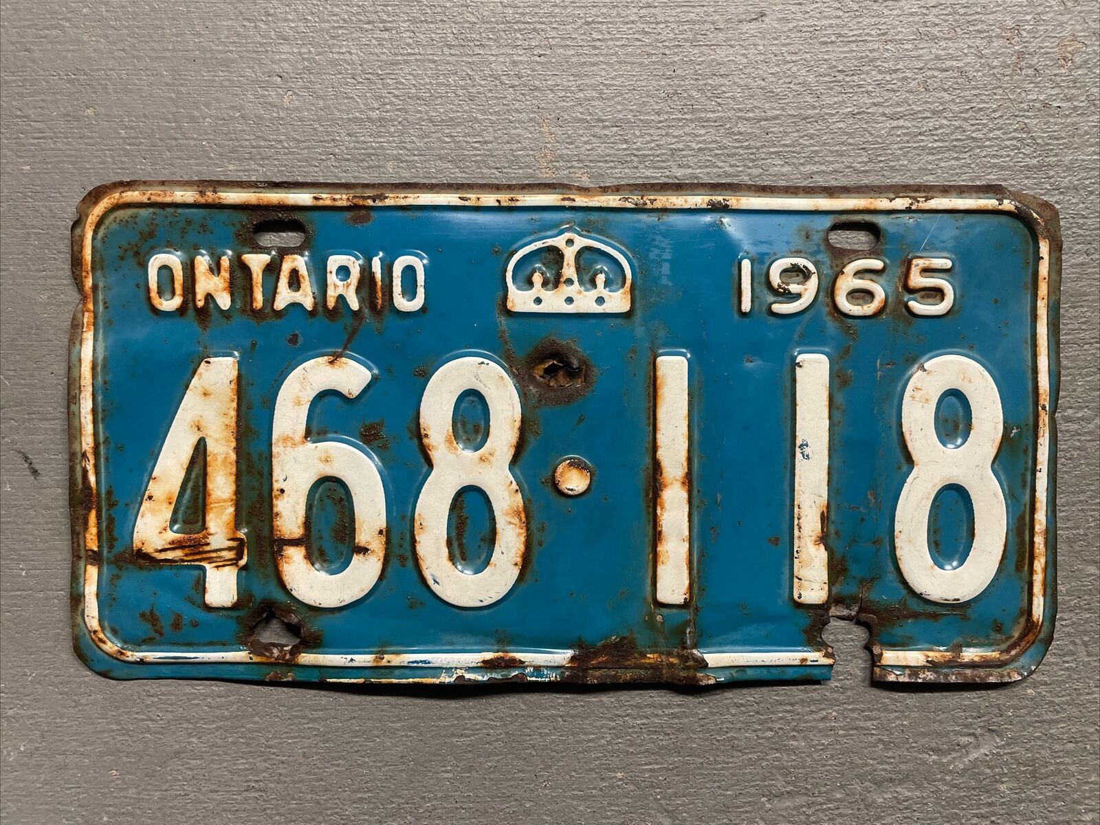 VINTAGE 1965 ONTARIO/ CANADA 🇨🇦 LICENSE PLATE BLUE/WHITE 468-118 COOL😎