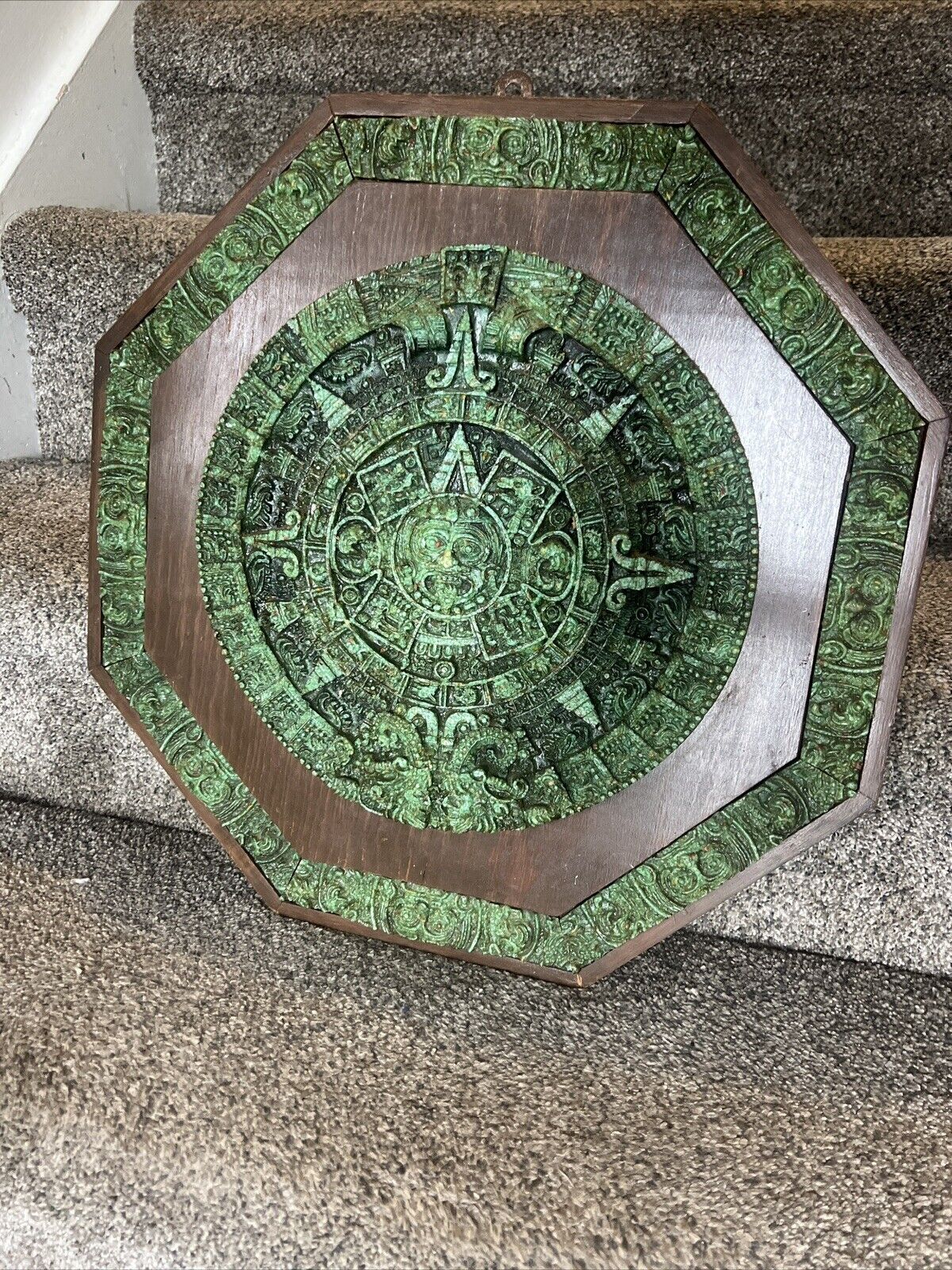 Vintage Aztec Mayan Calendar Sun Dial Malachite Green Chip Stone Wall Plaque 17\
