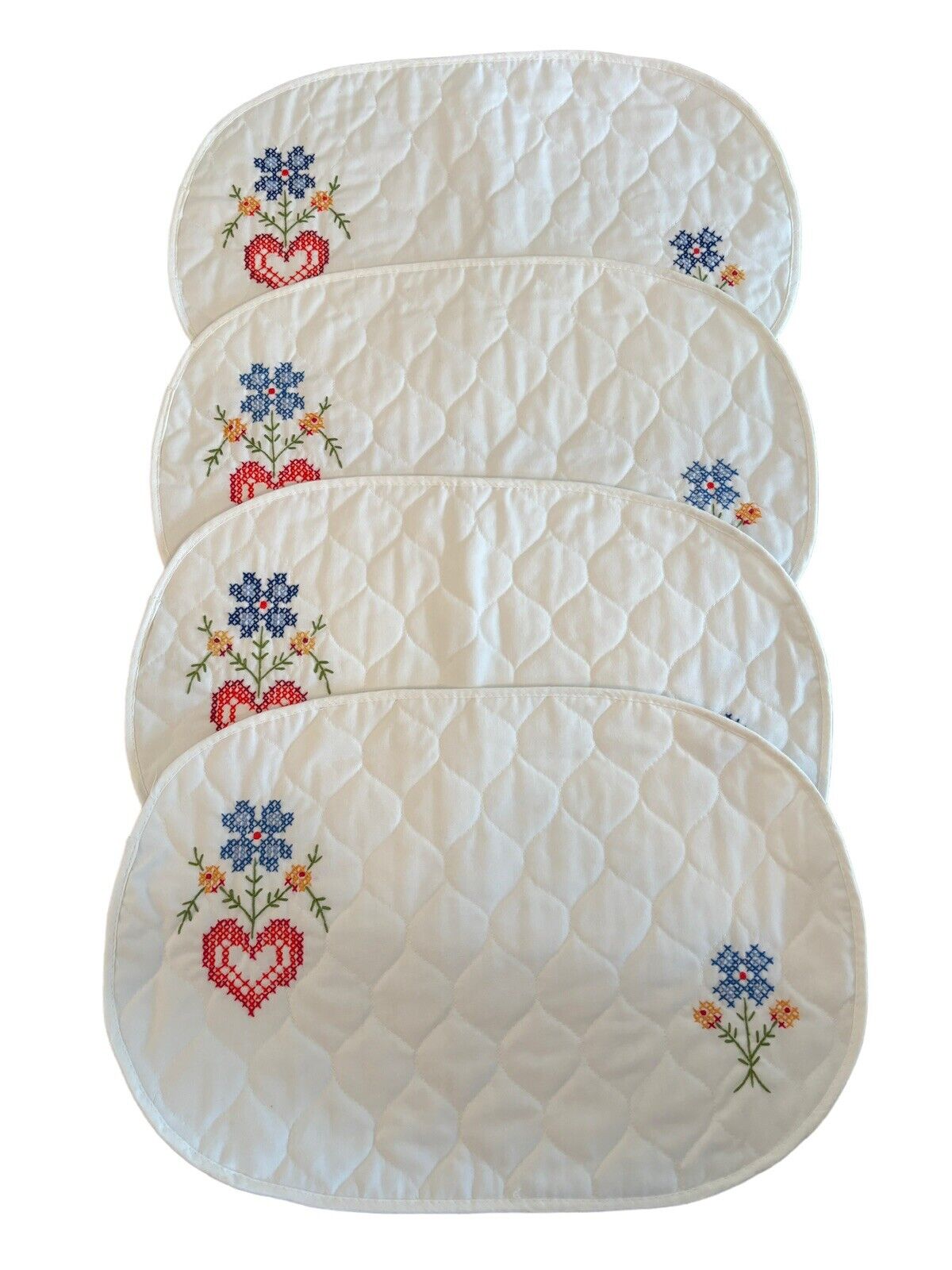 4 Vintage Grannycore Heart Themed Quilted Embroidered White Red Oval Placemats