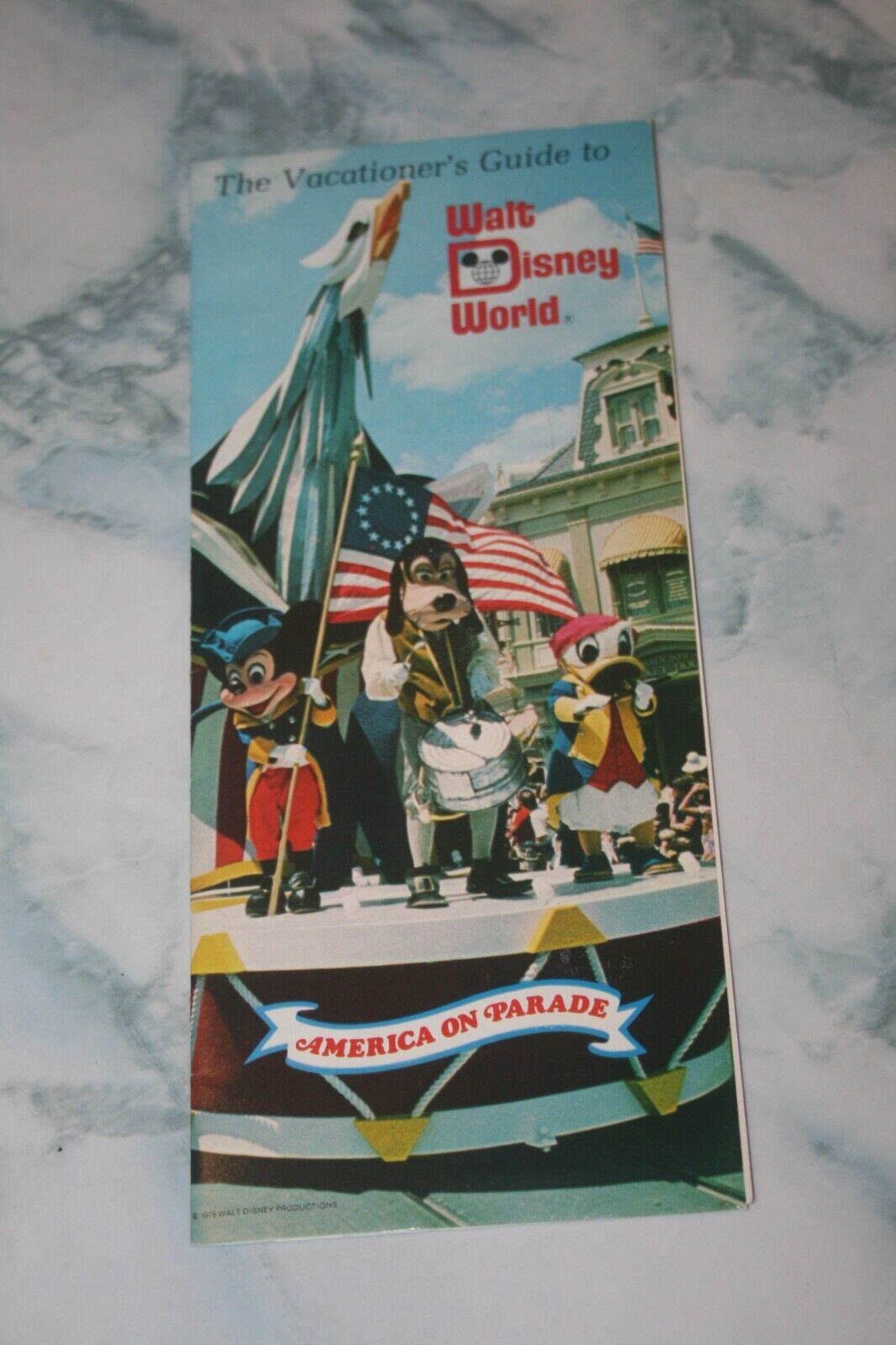 Vintage 1975 Disney World Vacationer\'s Guide to Disney America on Parade