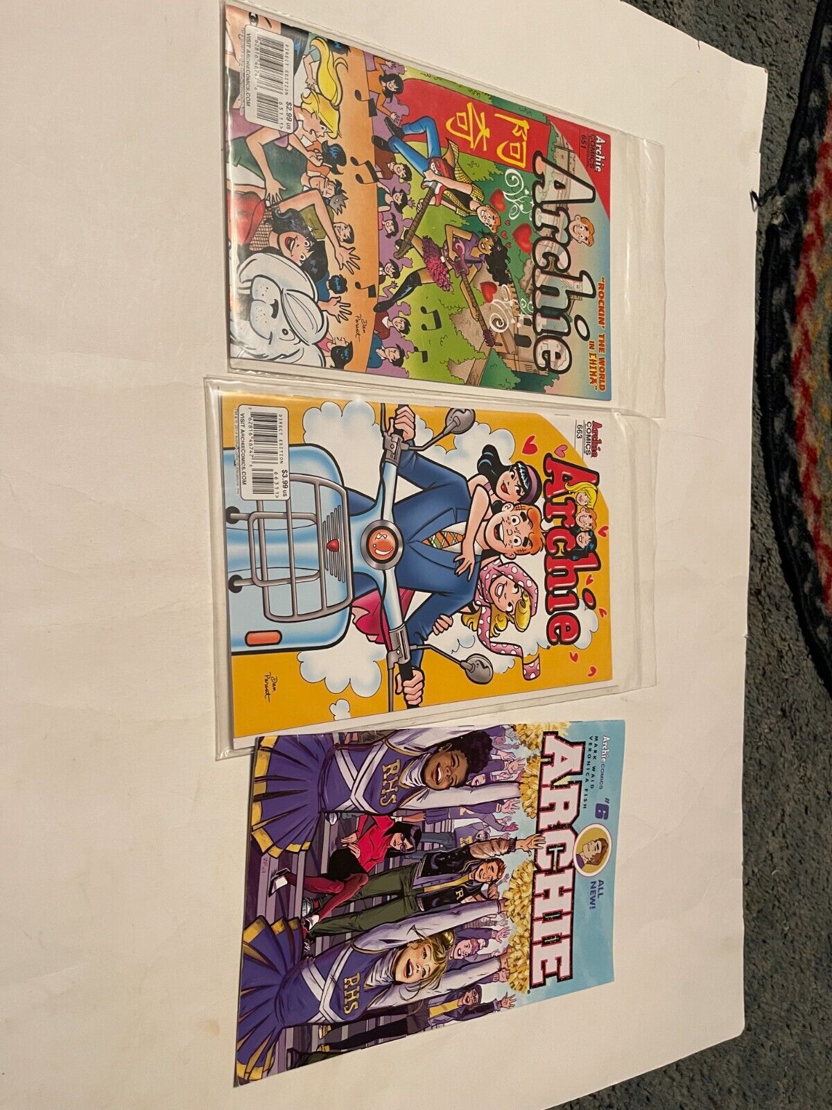 Lot of 9 ARCHIE SERIES COMIC BOOKS 600 SERIES 651,663,648,646,644,647,657,645