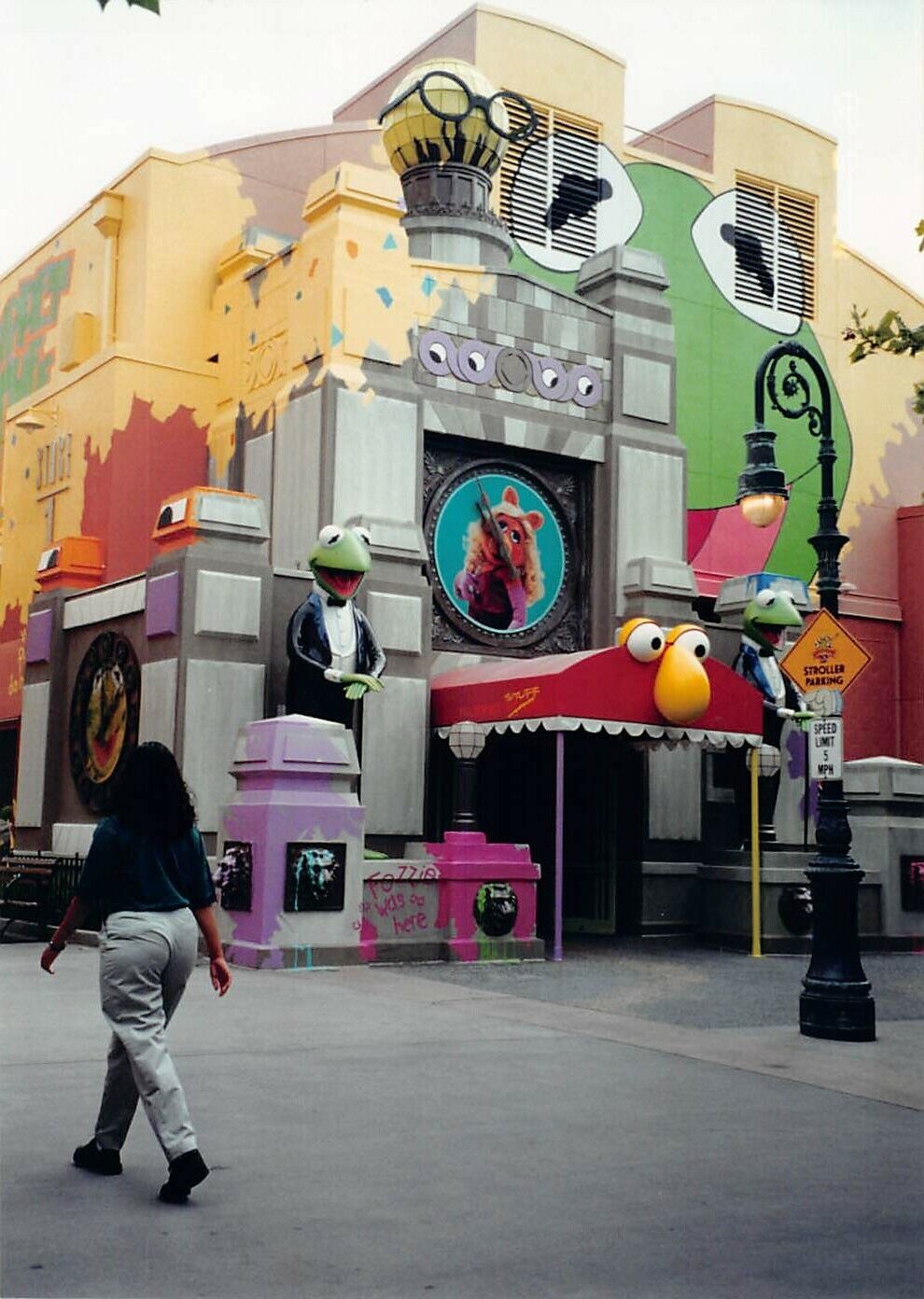 2000s Disney World Photo Muppet Vision 3D Grand Avenue Hollywood Studios #1