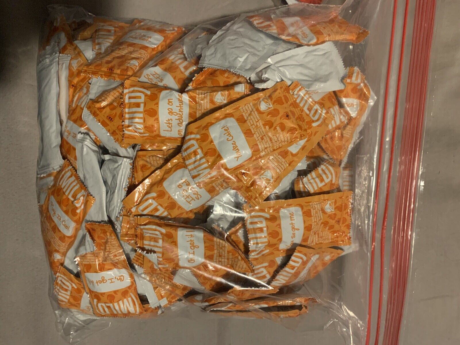 50 Taco Bell MILD Sauce Packets.   New And Sealed Free Fast Shipping