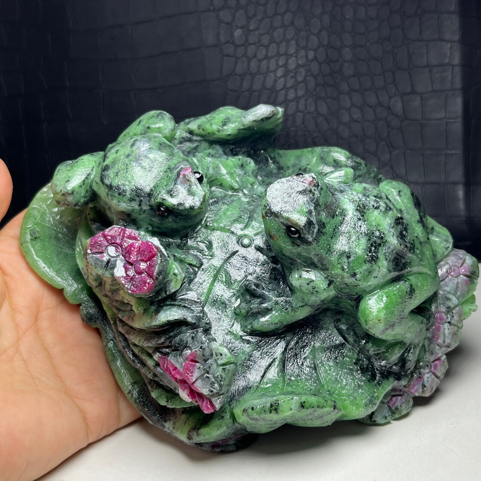 1263g Natural Crystal Mineral Specimen.RUBY ZOISITE. Hand-carved Frog.Gift.ZF