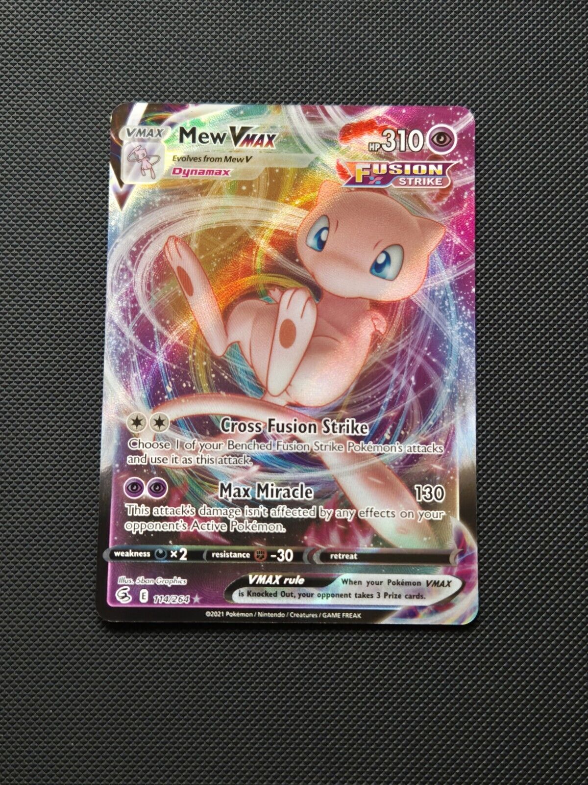 Pokémon TCG Fusion Strike Mew Vmax  114/264 Holo Rare Card