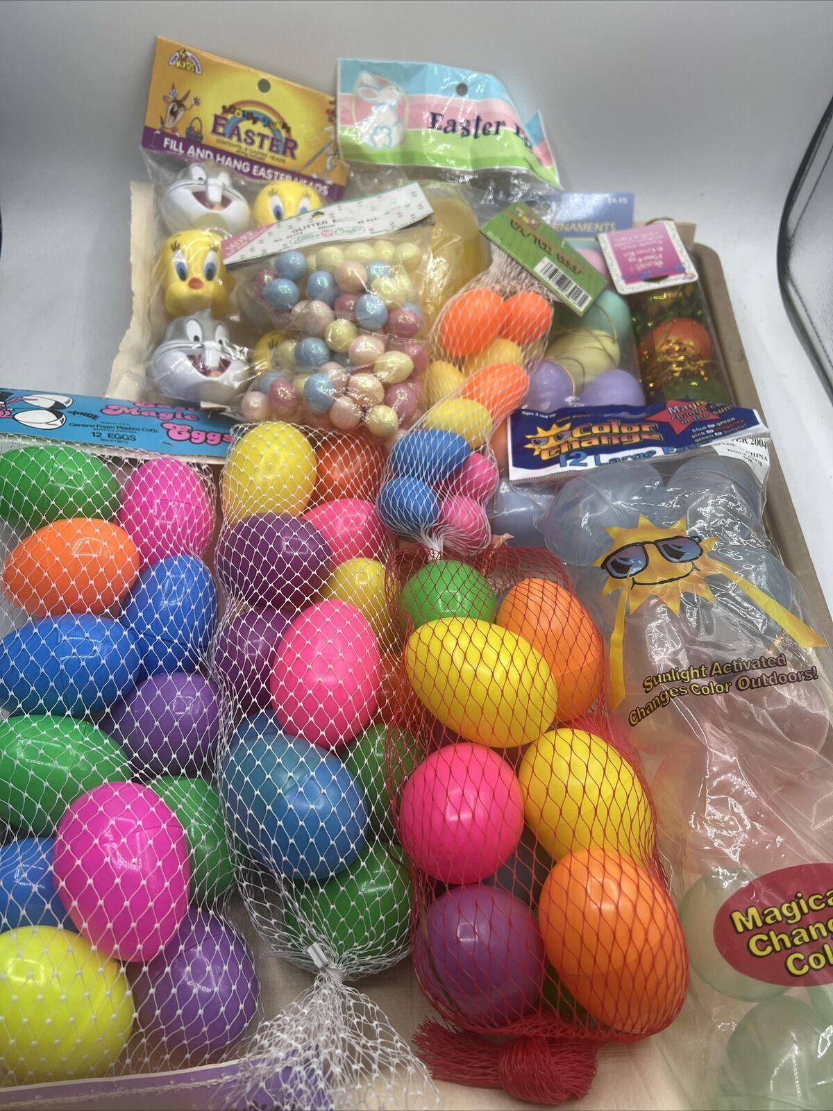Huge Lot of Vintage Plastic Easter Egg Hunt Eggs Color Change Nip Looney Tunes