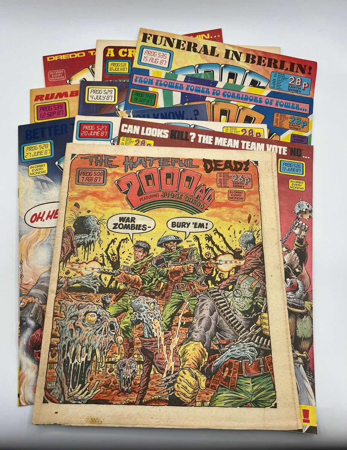Lot of 10 Vintage 2000AD AND TORNADO / JUDGE DREDD Comics 1987