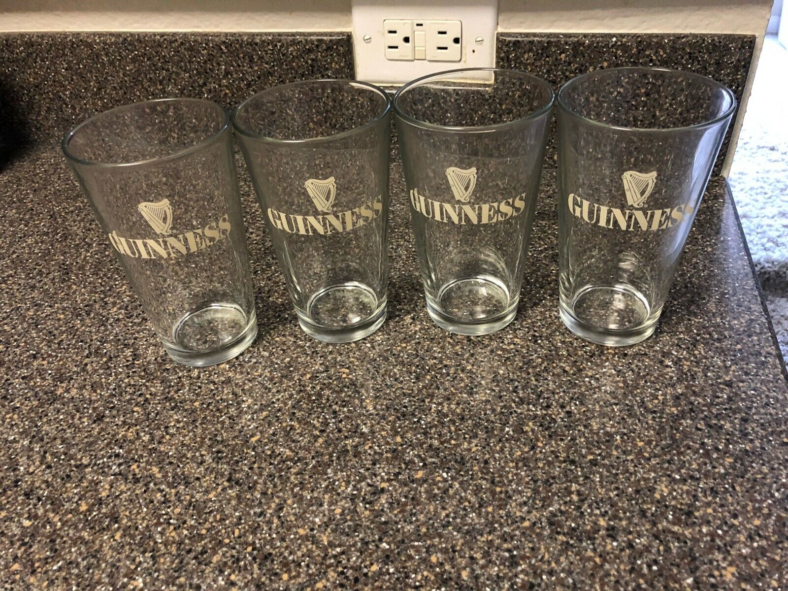 Vintage Guinness Beer Glasses w/harp Lot Of (4) Guinness Pint Glasses BRAND NEW