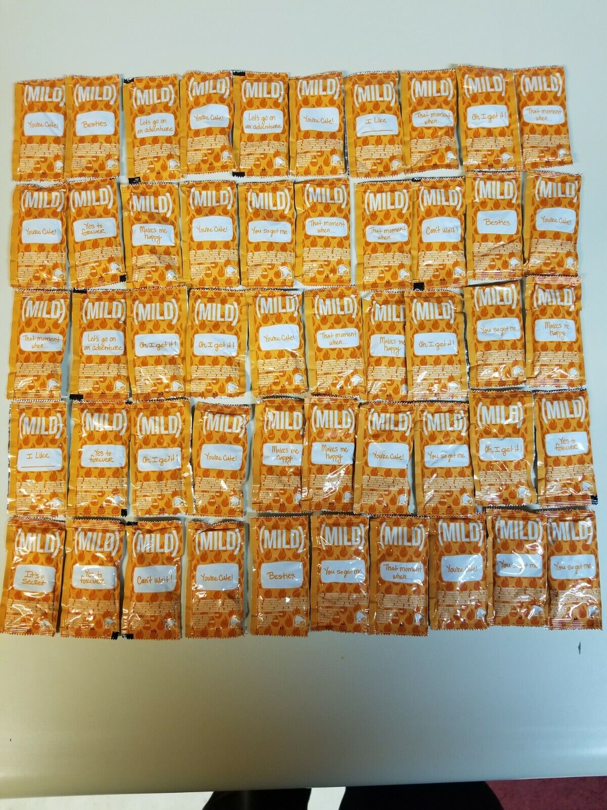50 Taco Bell MILD Sauce Packets.   New And Sealed Free Fast Shipping