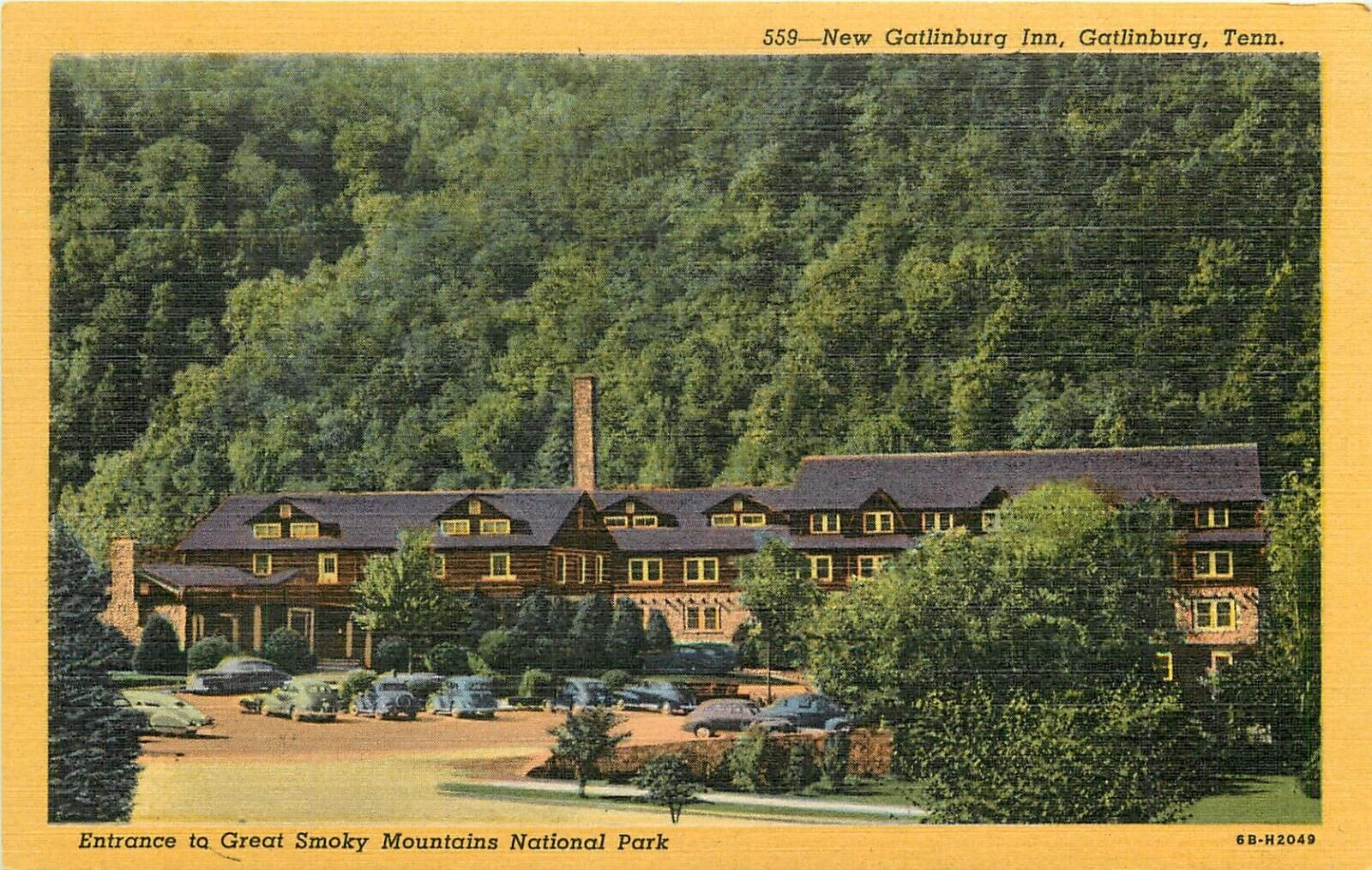 New Gatlinburg Inn Gatlinburg TN Tennessee Smoky Mountains old cars Postcard