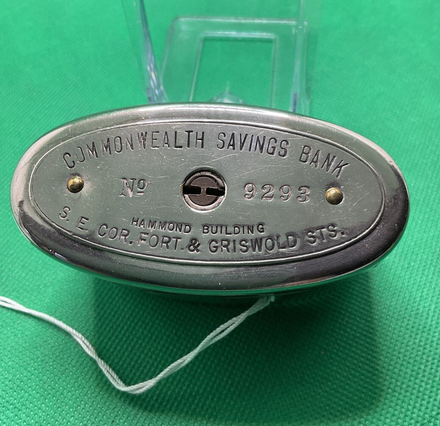 Vintage Oval Commonwealth Savings Bank #9293 No Key