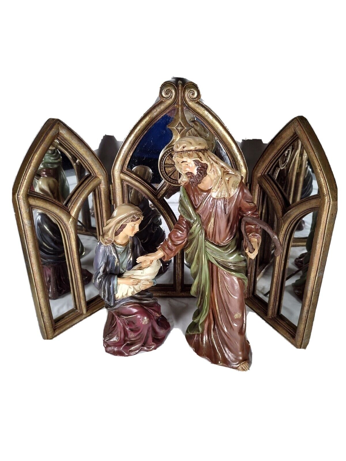 Holy Family Nativity Set Scene with Folding Mirrored Screen Costco ART 529529