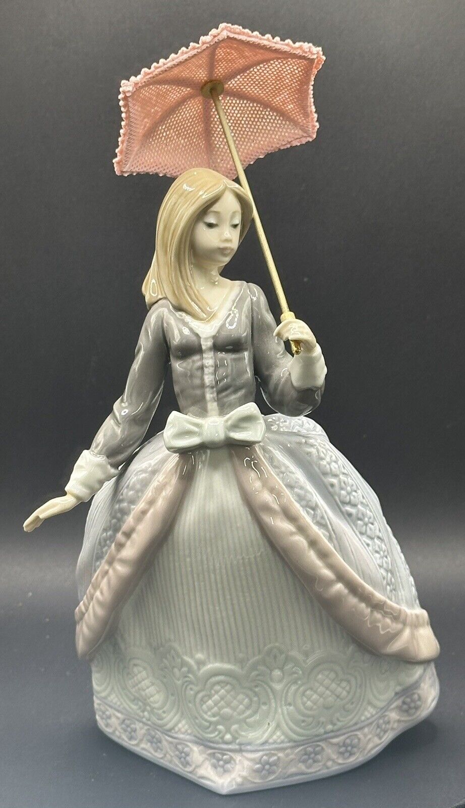 Lladro Angela Porcelain Figurine #5211 Girl With Umbrella / Parasol Retired Mint