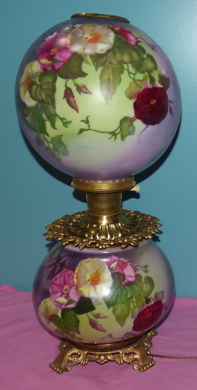 Beautiful Vintage GWTW Painted Floral Electric Table Lamp, Bright Colors Purple