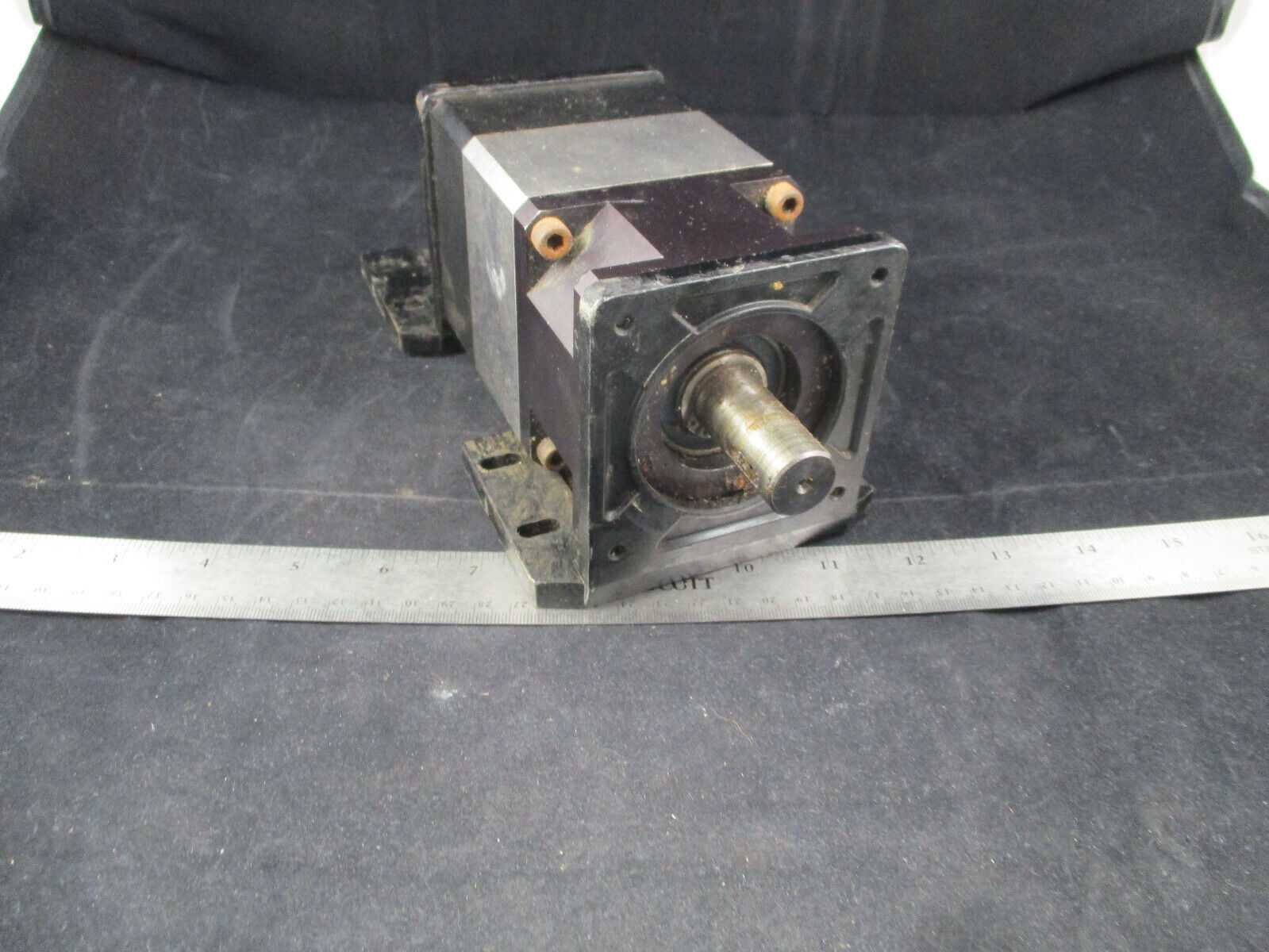 APPLIED MOTION 34 PLANAETARY WITH PAL4P-2 MOUNTING BRACKET AS IS UNTESTED